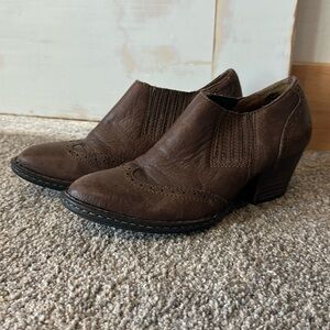 Born ankle boots